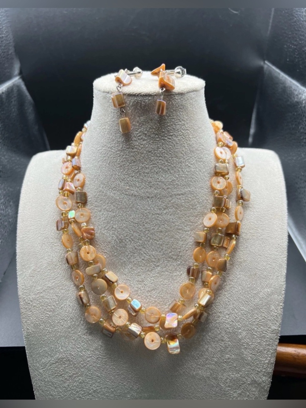 Boho Peach Mother of Pearl Shell Necklace Earring Set Multi Strand Layers Beachy - Picture 8 of 16